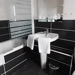 Ξενοδοχείο De La Meuse 2*