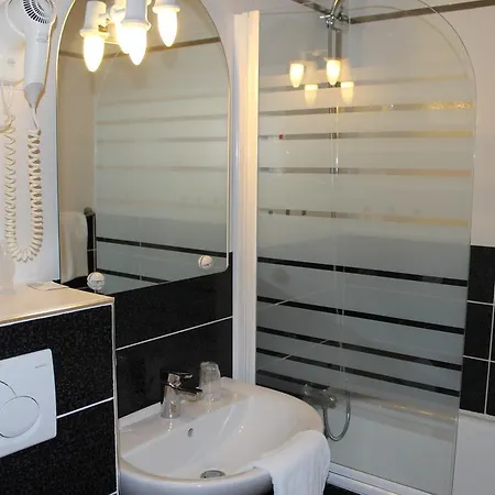 De La Meuse Hotel 2*