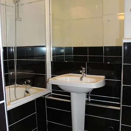 De La Meuse Hotel 2*