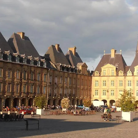 De La Meuse Hotel