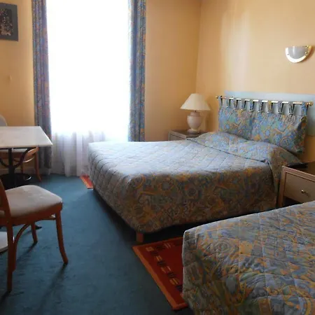 De La Meuse Hotel 2*