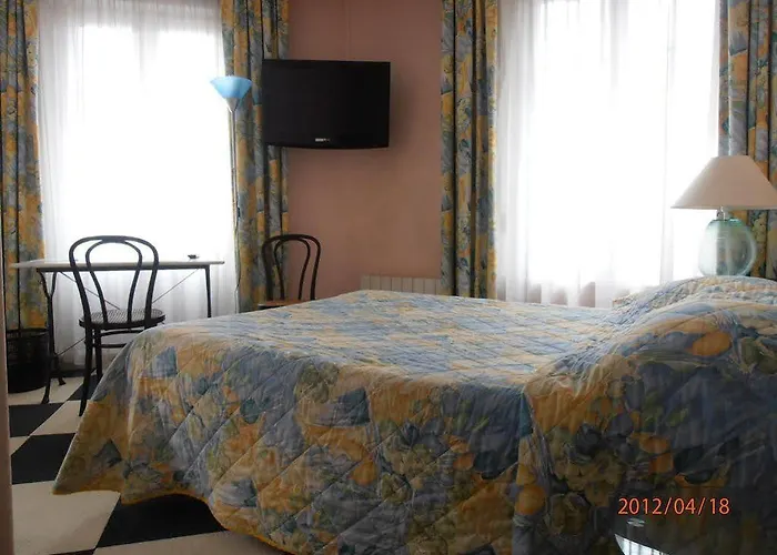 De La Meuse 2* Charleville-Mezieres